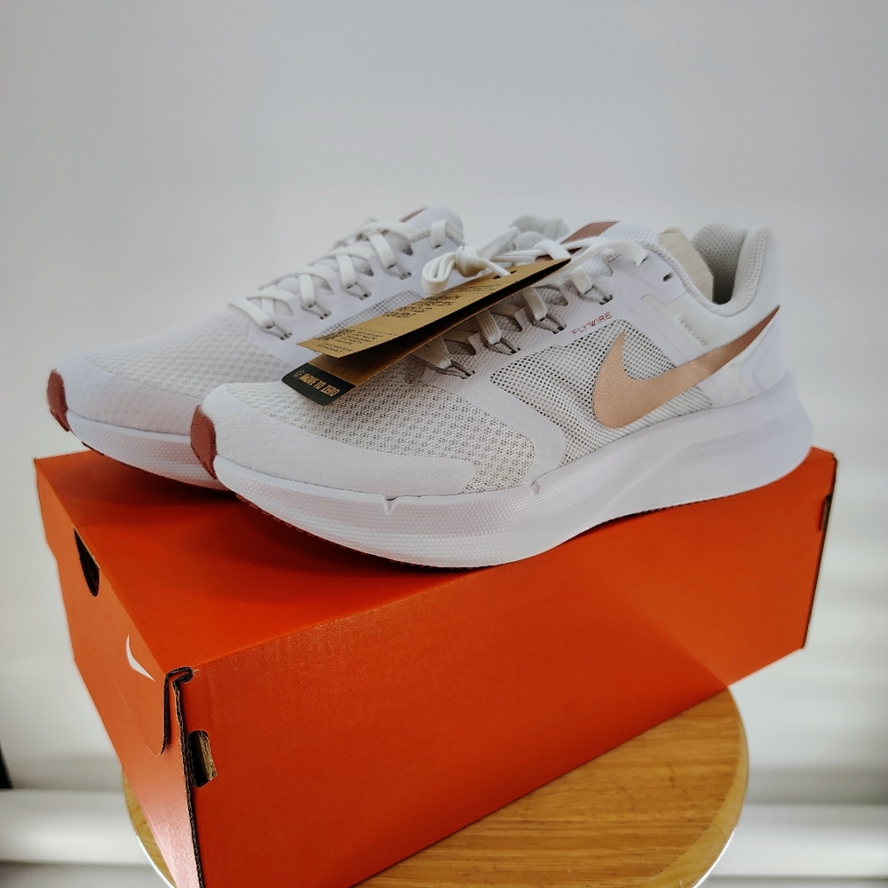 Nike Run Swift 3 White Metalic Red Bronze Women's Sneakers Size 8.5
